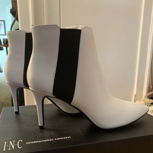 INC International Concepts White Boots NWT
